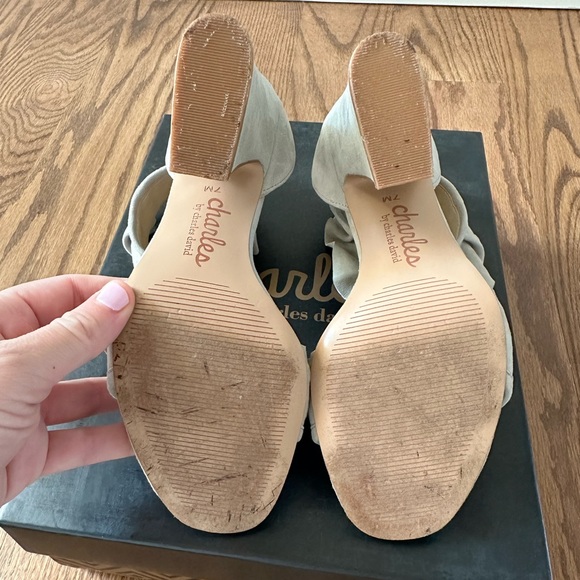 Charles by Charles David ruffle gray sandals size 7 - Picture 5 of 9